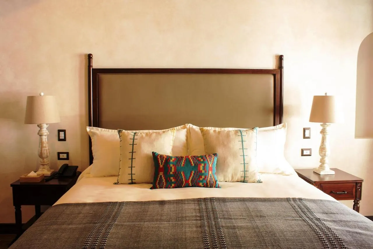 Hotel Boutique Los Pasos & Spa Антигуа-Гватемала