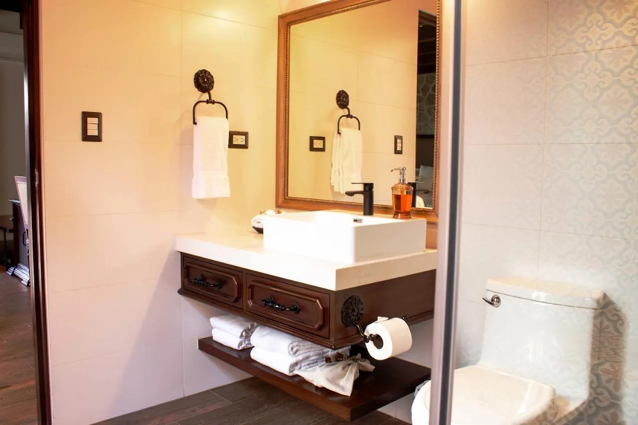 Hotel Boutique Los Pasos & Spa Antigua 5*,